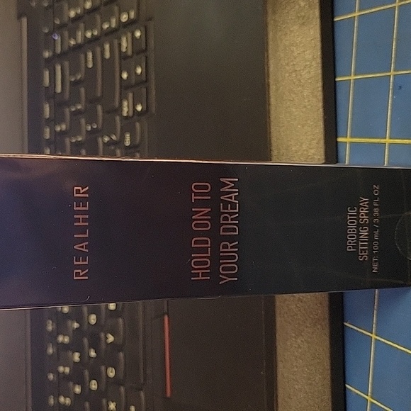 RealHer Hold On To Your Dream Probiotic Setting Spray 100ml New - Picture 1 of 3